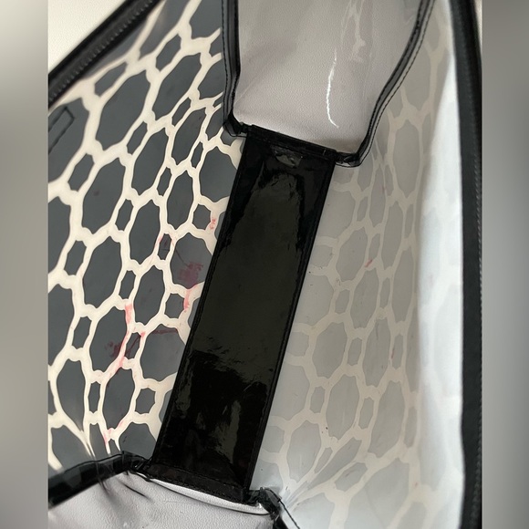 Vera Bradley Black and White Clear Plastic PVC Large Tote with Make up bag set - Picture 4 of 15